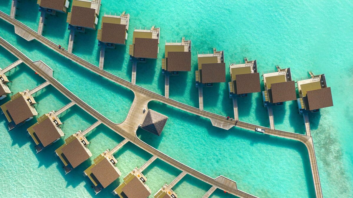 Kuda Villingili Resort Maldives, Overwater villas
