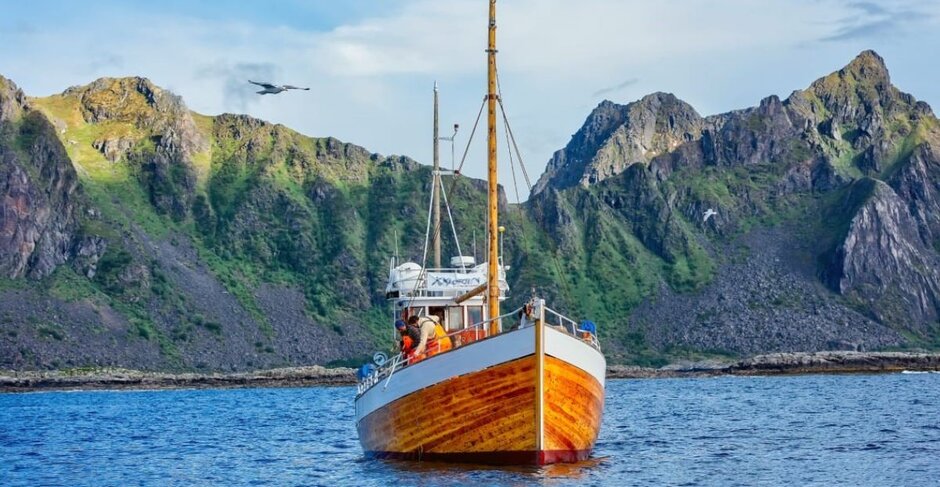 Hurtigruten unveils 2023 coastal cruise programme excursions